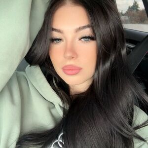 Meet your Posher, Andreea